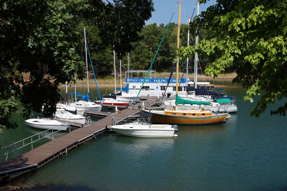 sailboats lake lanier